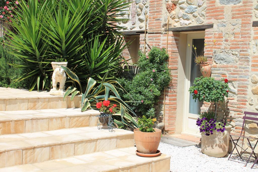 Domaine De La Tannerie Chambres D'Hotes Et Appartements Prades  Bagian luar foto